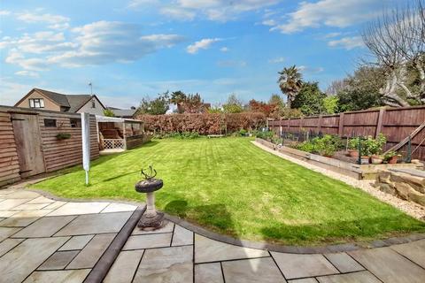 4 bedroom detached bungalow for sale, Park Drive, Yapton