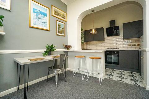 2 bedroom flat for sale, Warrior Square, St. Leonards-On-Sea