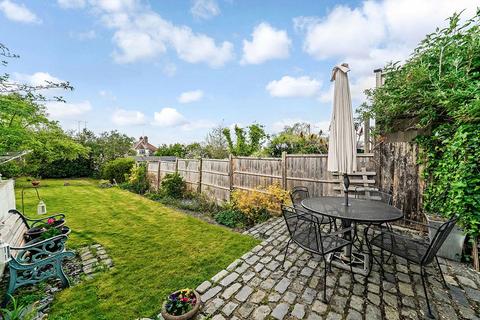 28 Sunset Avenue, London, E4 7LW