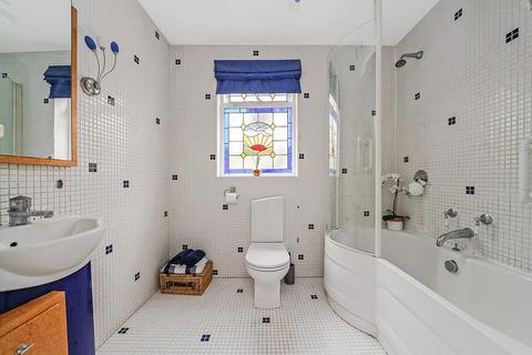 28 Sunset Avenue, London, E4 7LW