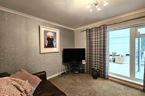2 bedroom flat to rent, Station Approach Road, Ramsgate