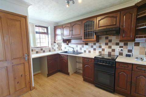 2 bedroom townhouse to rent, Chitterman Way, Markfield LE67