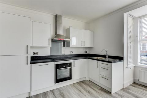 2 bedroom flat to rent, Richardson Road, Hove