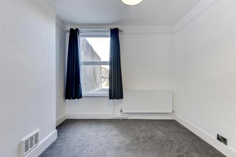 2 bedroom flat to rent, Richardson Road, Hove