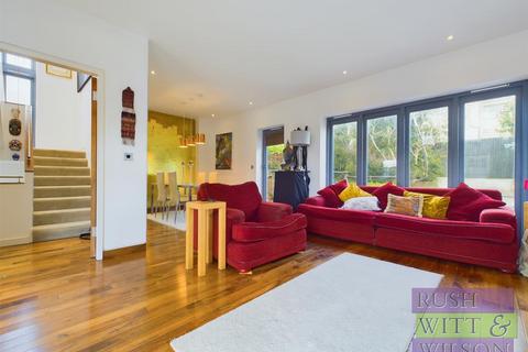 5 bedroom detached house for sale, St. Johns Road, St. Leonards-On-Sea