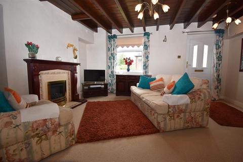 3 High Row, Kirby Misperton, Malton, YO17 6XN