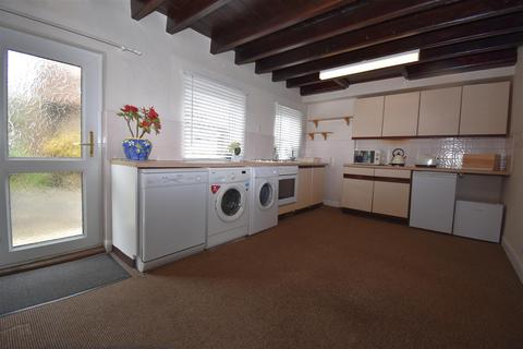 3 High Row, Kirby Misperton, Malton, YO17 6XN