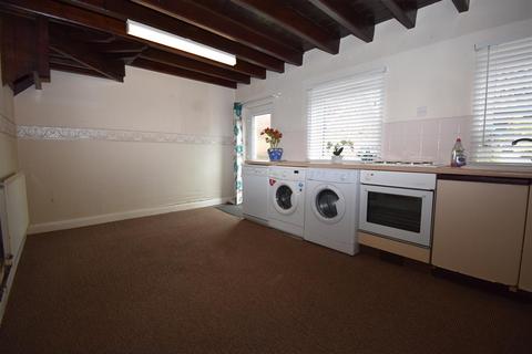 3 High Row, Kirby Misperton, Malton, YO17 6XN