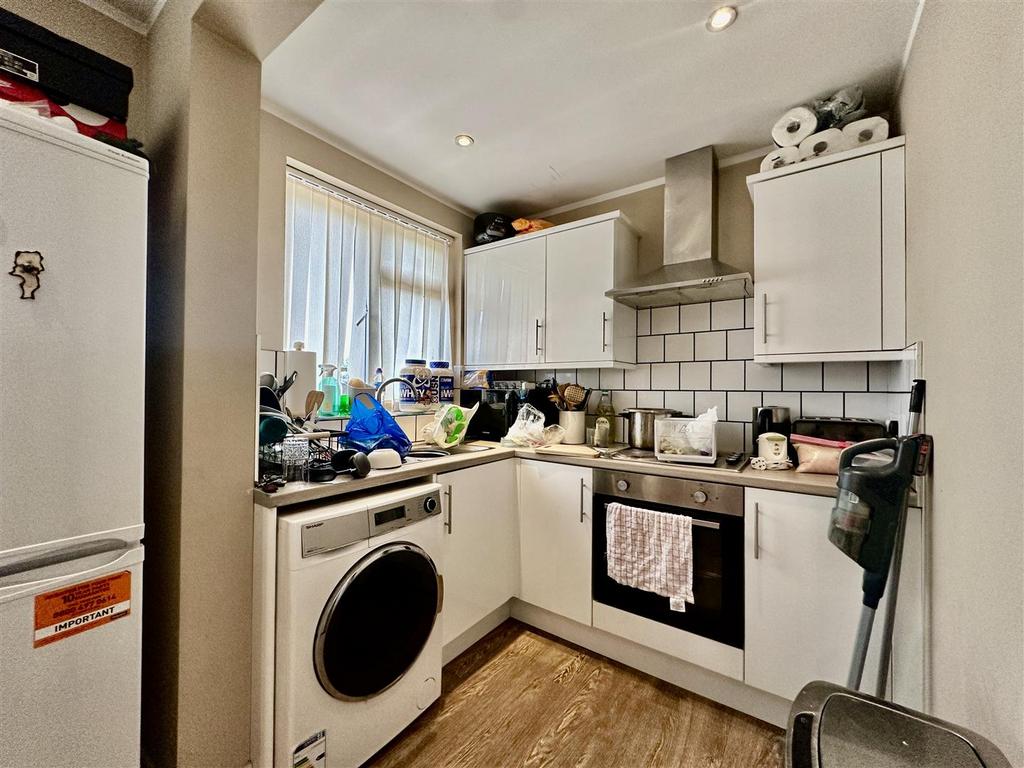 First floor flat   kitchen