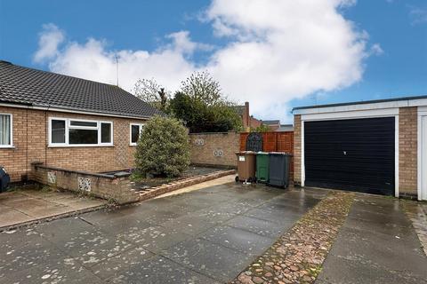 3 bedroom semi-detached bungalow for sale, Amberley Close, Leicester LE4
