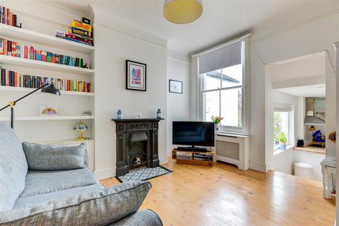 2 bedroom apartment to rent, Cissbury Road, Hove BN3