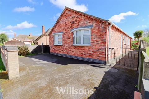 3 bedroom detached bungalow for sale, Holywell Road, Alford