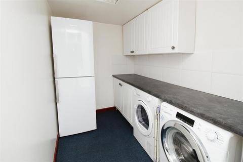 97 Jer Lane, Bradford, BD7 4NW