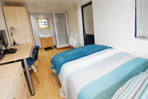 97 Jer Lane, Bradford, BD7 4NW