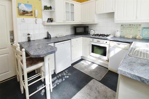 9 Windermere Road, Bradford, BD7 4RQ