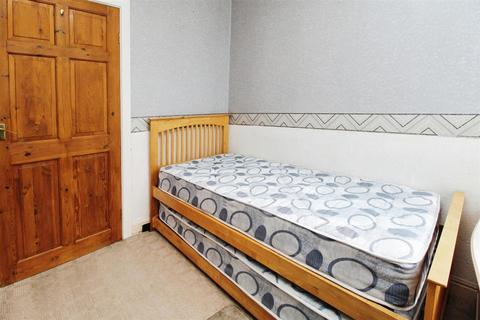 9 Windermere Road, Bradford, BD7 4RQ