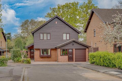 4 bedroom detached house for sale, High Oaks Close, Locks Heath