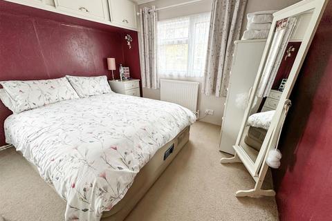2 bedroom park home for sale, Thornlea Park, Littlehampton BN17