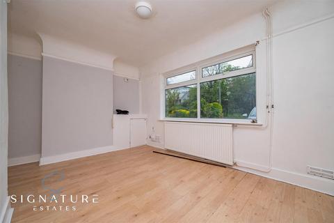 3 bedroom end of terrace house for sale, Austin Villas, Watford