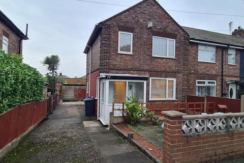 3 bedroom terraced house to rent, Leigh Avenue, Widnes