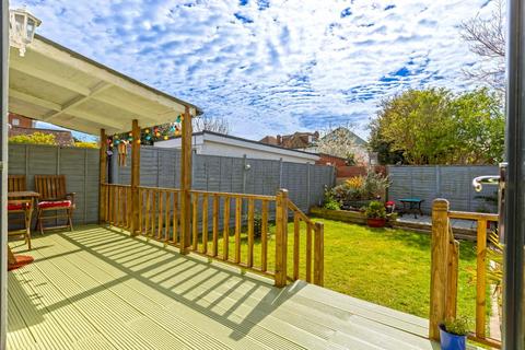 43 Lancing Park, Lancing, BN15 8RF