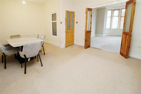 4 bedroom townhouse for sale, Moore Avenue, Bradford BD6