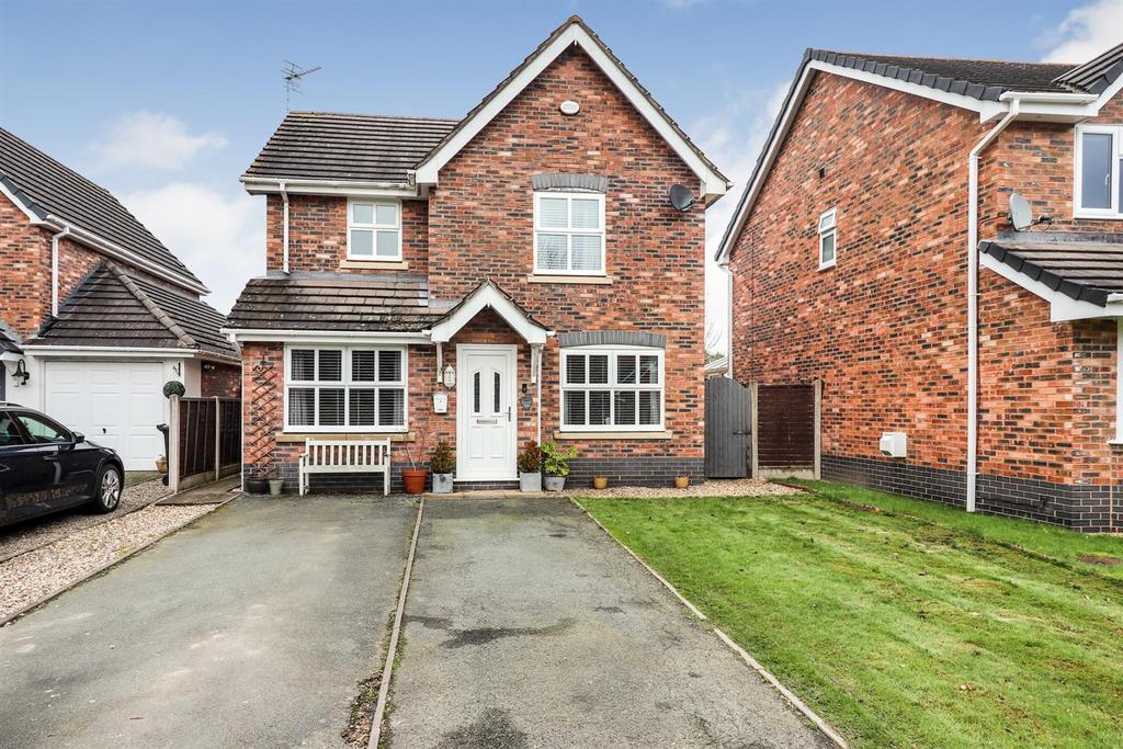 Oakwood Close, Whittington, Oswestry 3 bed detached house for sale £320,000