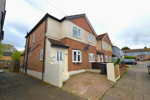 3 bedroom end of terrace house to rent, Charles Street, Epping, Essex, CM16