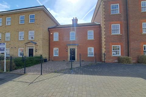 4 bedroom terraced house for sale, Greenkeepers Road, Great Denham, Bedford