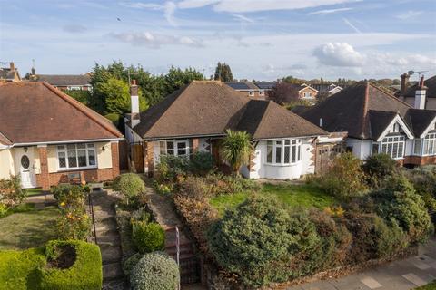 162 Lifstan Way, Southend-on-sea, SS1 2XF