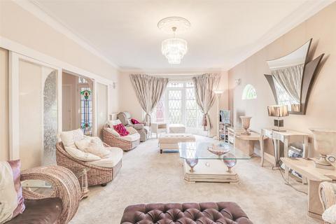 162 Lifstan Way, Southend-on-sea, SS1 2XF