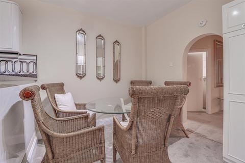 162 Lifstan Way, Southend-on-sea, SS1 2XF