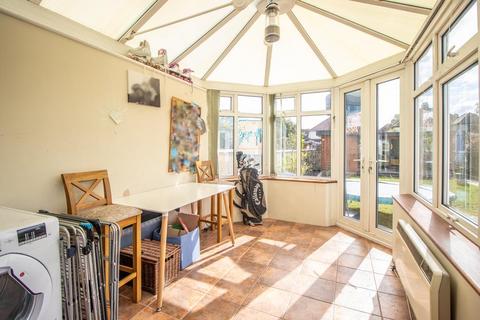 4 bedroom semi-detached house for sale, Hobleythick Lane, Westcliff-on-Sea SS0
