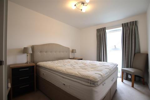 2 bedroom apartment to rent, Longacres Way, Chichester