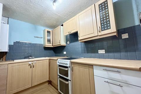 3 bedroom character property for sale, North Road, Kirkburton, HD8 0QH