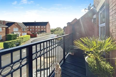 3 bedroom townhouse for sale, Rambures Close, Warwick