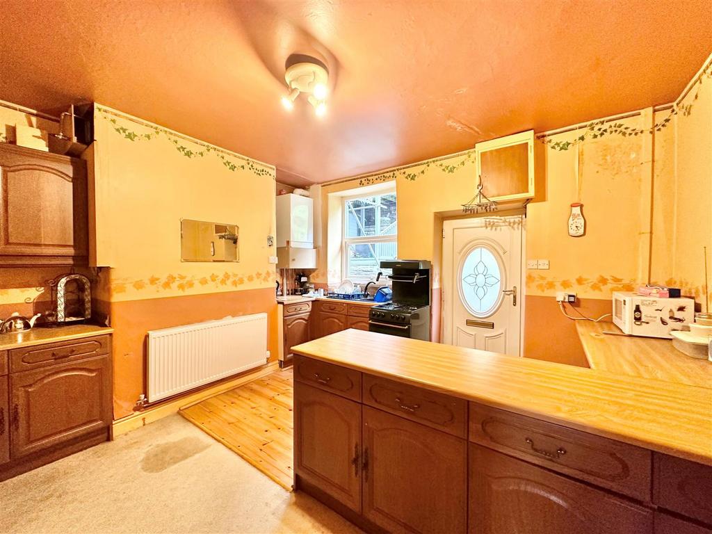 Reservoir Road, Whaley Bridge, High Peak 2 bed terraced house for sale