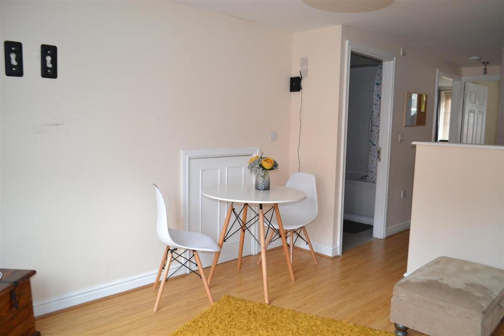 Cannock - 2 bedroom apartment to rent