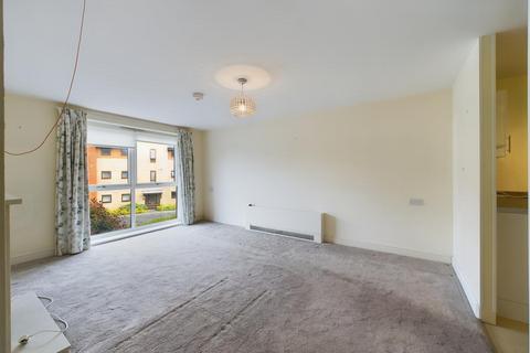 2 bedroom flat for sale, Commonwealth Drive, Three Bridges RH10