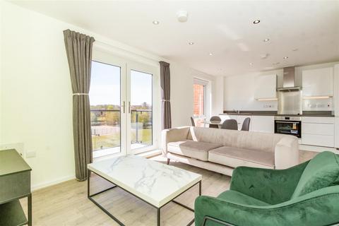 2 bedroom apartment to rent, Empyrean, Salford, M7