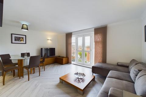 2 bedroom flat for sale, Beverley Mews, Crawley RH10