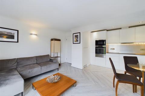 2 bedroom flat for sale, Beverley Mews, Crawley RH10