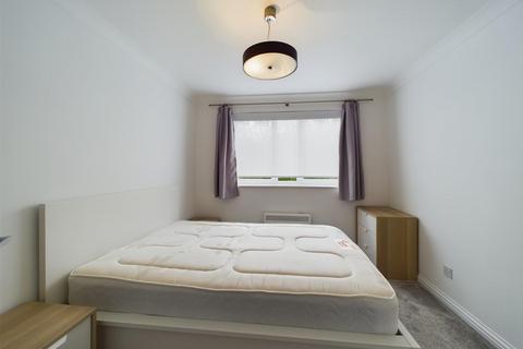 2 bedroom flat for sale, Beverley Mews, Crawley RH10