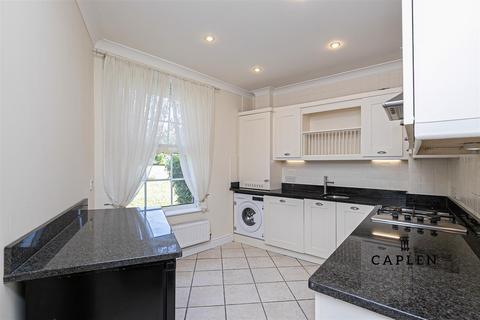 2 bedroom apartment for sale, Deer Park Way, Waltham Abbey