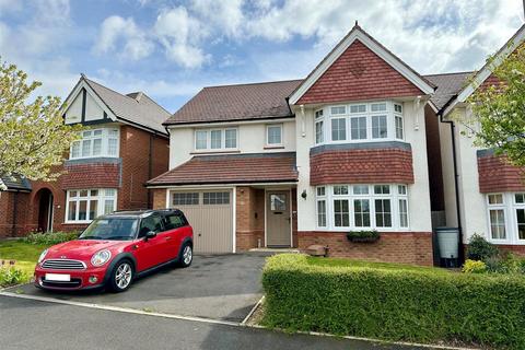 4 bedroom detached house for sale, Fisher Road, Alcester