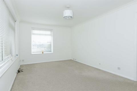 2 bedroom flat for sale, Barton Close, Worthing