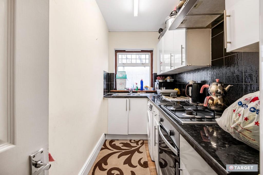 Tudor Road, London N9 2 bed detached bungalow for sale £415,000