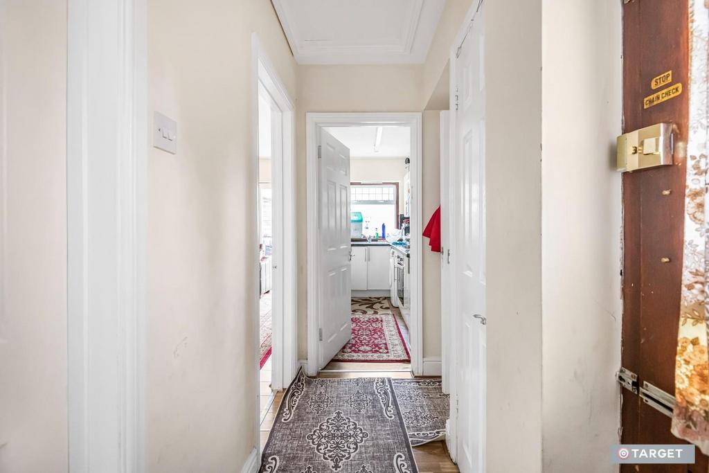 Tudor Road, London N9 2 bed detached bungalow for sale £415,000