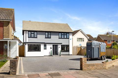 4 bedroom detached house for sale, Falmer Avenue, Goring-By-Sea, Worthing