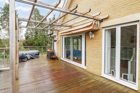 4 Endeavour Avenue, Exeter, EX2 7GR
